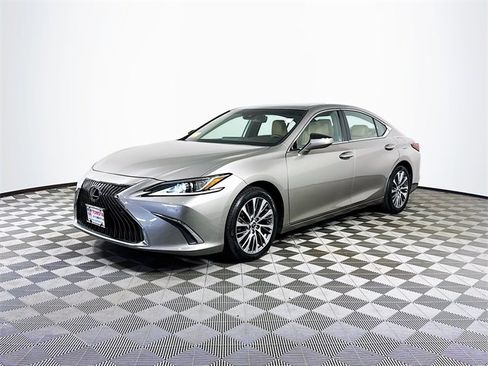 Used 2019 Lexus ES 350 image 2