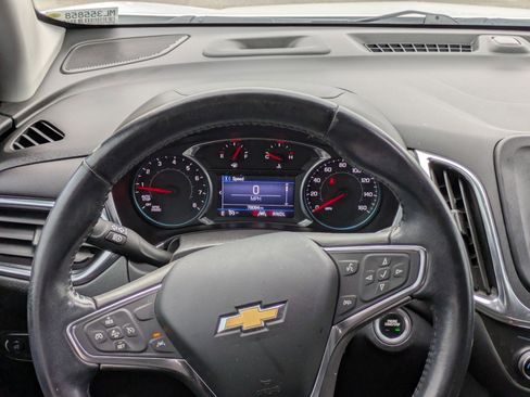 Used 2021 Chevrolet Equinox LT image 23