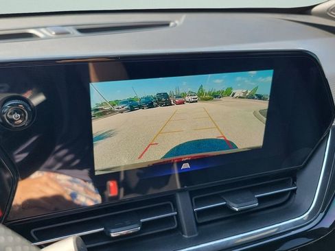 Used 2025 Chevrolet Trax RS w/ Driver Confidence Package image 22