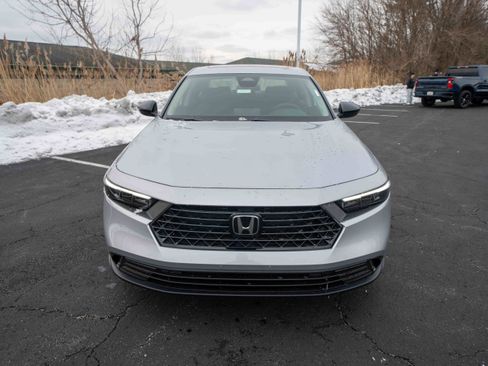 New 2025 Honda Accord SE image 2