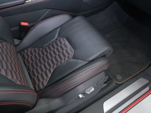 Used 2021 Lamborghini Urus AWD/4WD image 35