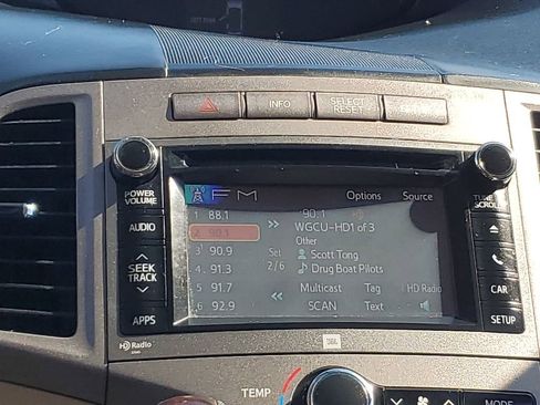 Used 2014 Toyota Venza XLE image 27