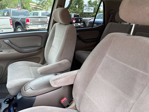 Used 2004 Toyota Sequoia SR5 AWD/4WD image 26