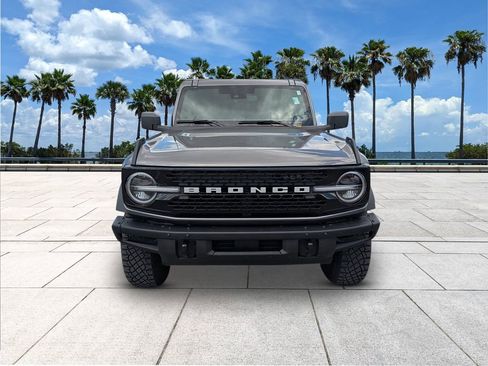 Used 2025 Ford Bronco Badlands image 2