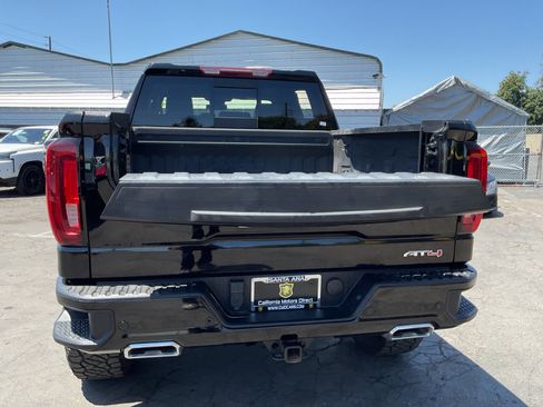 Used 2022 GMC Sierra 1500 AT4 w/ AT4 Premium Package AWD/4WD image 26
