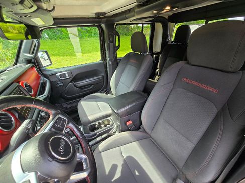 Used 2020 Jeep Gladiator Rubicon AWD/4WD image 13