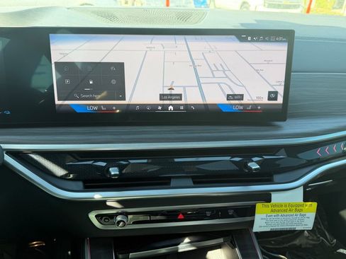 Used 2024 BMW X5 xDrive50e w/ Parking Assistance Package image 11