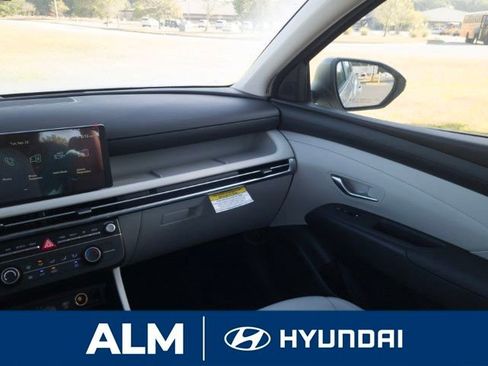 New 2026 Hyundai Tucson SE image 16