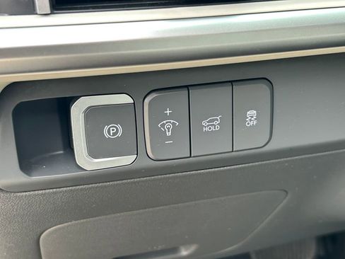 Used 2025 Hyundai Santa Fe SEL AWD/4WD image 25