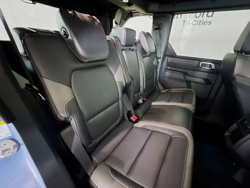 New 2025 Ford Bronco Outer Banks image 16