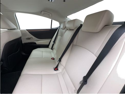 Used 2024 Lexus ES 250 w/ Premium Package AWD/4WD image 25