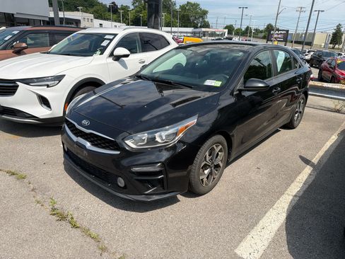 Used 2020 Kia Forte LXS FWD image 4