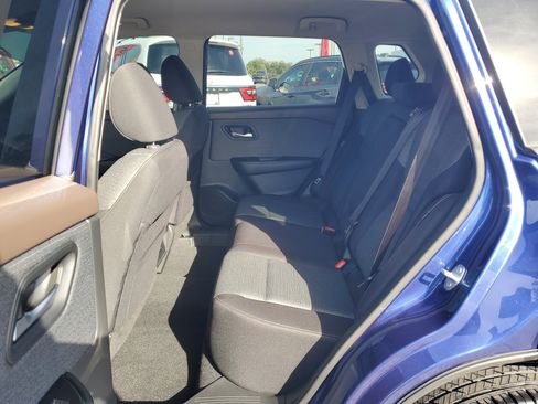 Certified 2021 Nissan Rogue SV image 15