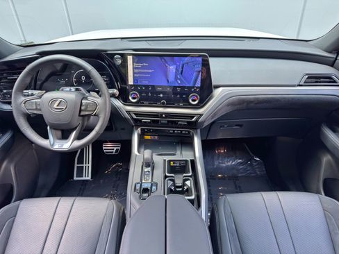 Used 2026 Lexus TX 500h AWD w/ Technology Package image 13