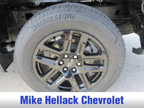 Used 2025 Chevrolet Silverado 1500 Custom image 7