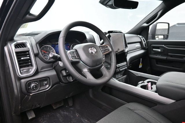 New 2027 RAM 3500 Big Horn AWD/4WD image 16