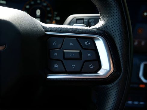 Used 2024 Ford Mustang GT Premium image 19