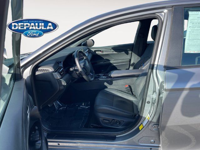 Used 2025 Toyota Camry XSE AWD/4WD image 10