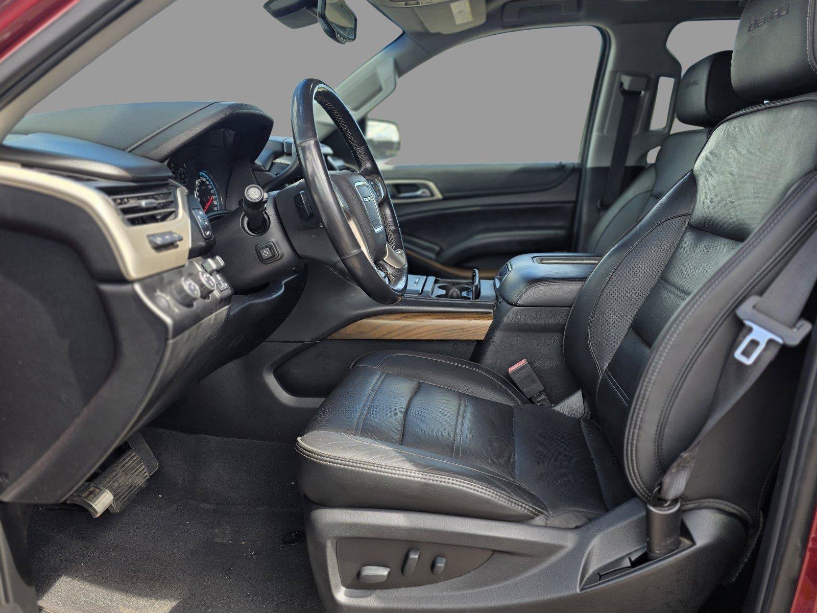 Used 2020 GMC Yukon XL Denali AWD/4WD image 19