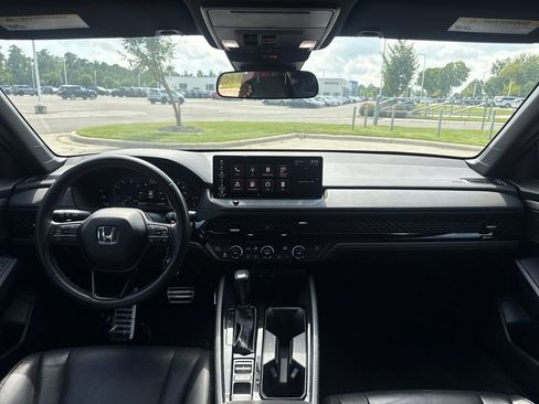 Used 2023 Honda Accord Sport image 17