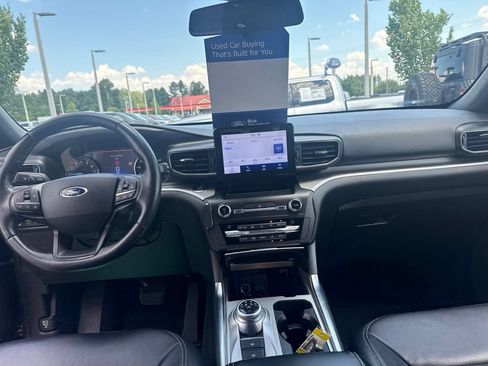 Used 2020 Ford Explorer XLT w/ Equipment Group 202A RWD image 24