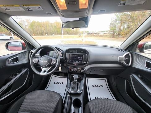 Used 2024 Kia Soul LX w/ Option Group 015 image 14