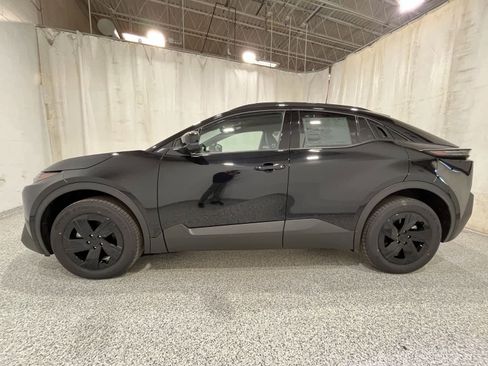 New 2026 Subaru Uncharted AWD image 2