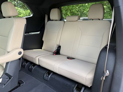 New 2025 Buick Enclave Preferred w/ Power Package image 18