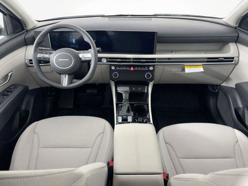 New 2026 Hyundai Tucson SEL image 16