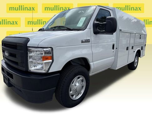 New 2026 Ford E-350 and Econoline 350 Super Duty w/ Power Equipment Group RWD image 16