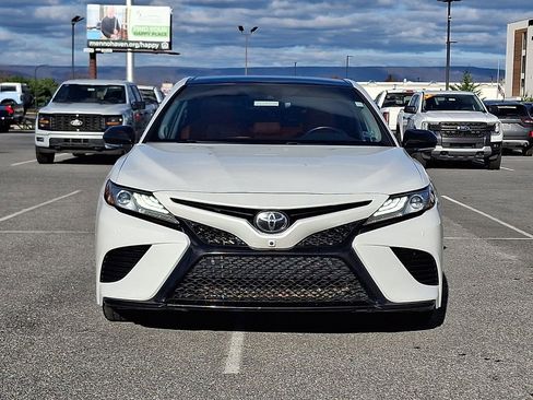 Used 2019 Toyota Camry XSE image 2