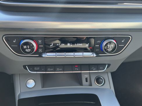 Certified 2024 Audi Q5 2.0T Premium Plus w/ Premium Plus Package image 29