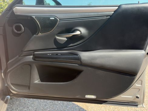 Used 2020 Lexus ES 350 F Sport w/ Accessory Package FWD image 23