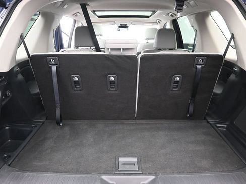 Certified 2024 Honda Pilot Touring image 17