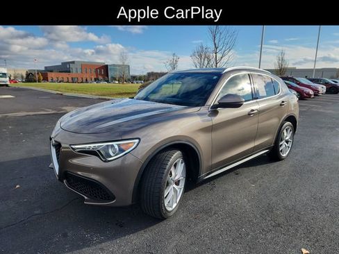 Used 2019 Alfa Romeo Stelvio Ti Lusso w/ Quick Order Package 22X Lusso image 3