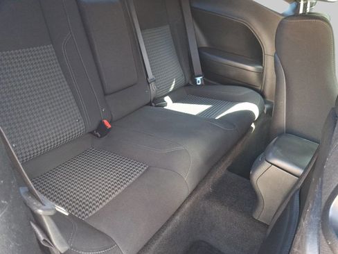Used 2016 Dodge Challenger SXT RWD image 11
