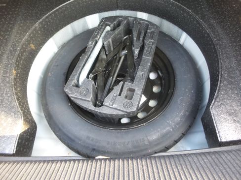 Used 2012 Volkswagen Passat 2.5 SE FWD image 16
