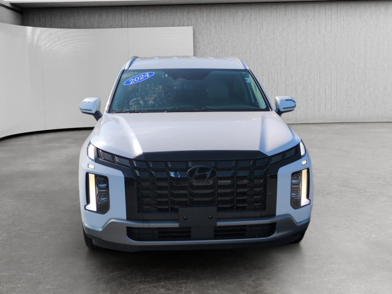 Used 2024 Hyundai Palisade SEL AWD/4WD image 2