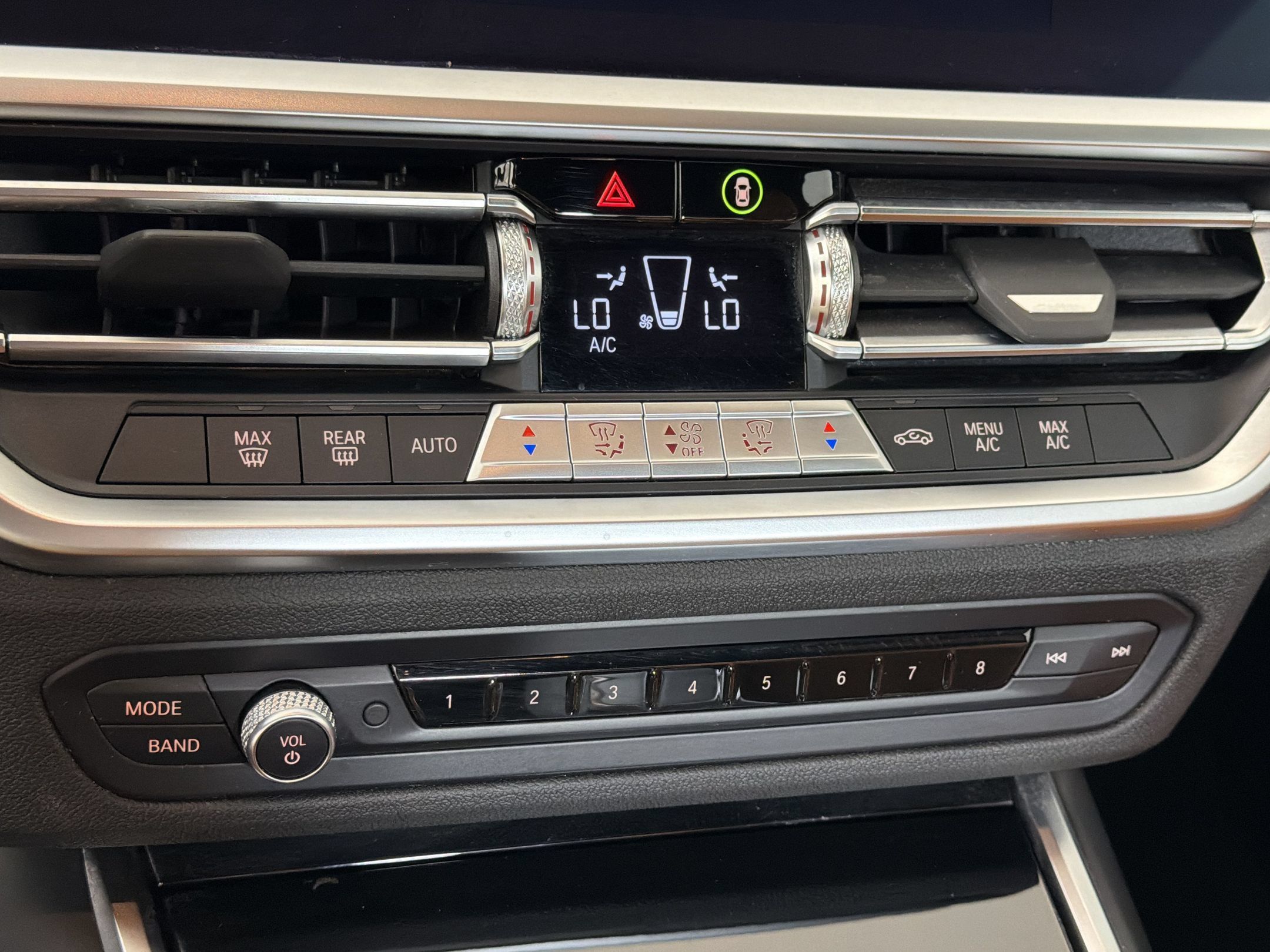 Used 2022 BMW 230i Coupe w/ Convenience Package RWD image 17