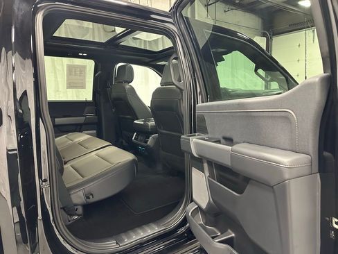 Used 2025 Ford F150 Lariat w/ Equipment Group 501A Mid image 52