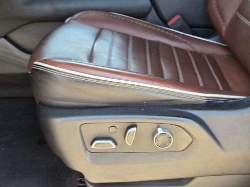 Used 2023 GMC Yukon Denali Ultimate AWD/4WD image 22