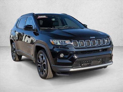 Used 2024 Jeep Compass Limited image 3