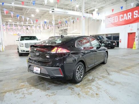 Used 2020 Hyundai Ioniq Limited image 11
