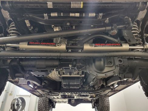Used 2023 Jeep Wrangler Unlimited Sahara AWD/4WD image 35