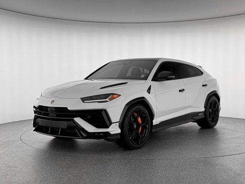 Used 2024 Lamborghini Urus Performante image 1