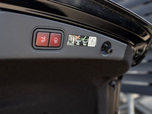 Used 2022 Mercedes-Benz E 450 Coupe image 29