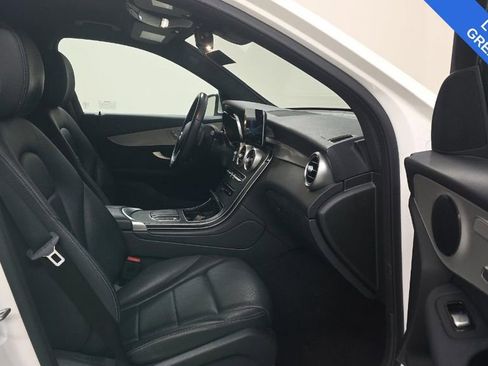 Used 2022 Mercedes-Benz GLC 300 image 5