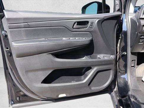 Used 2025 Honda Odyssey EX-L image 28