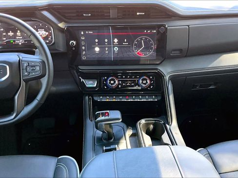 Used 2025 GMC Sierra 1500 AT4X image 6