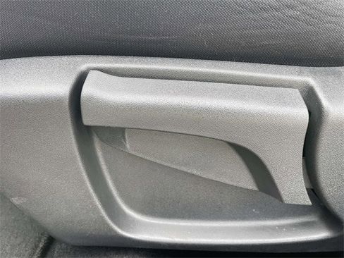 Used 2021 Nissan Rogue Sport S image 14